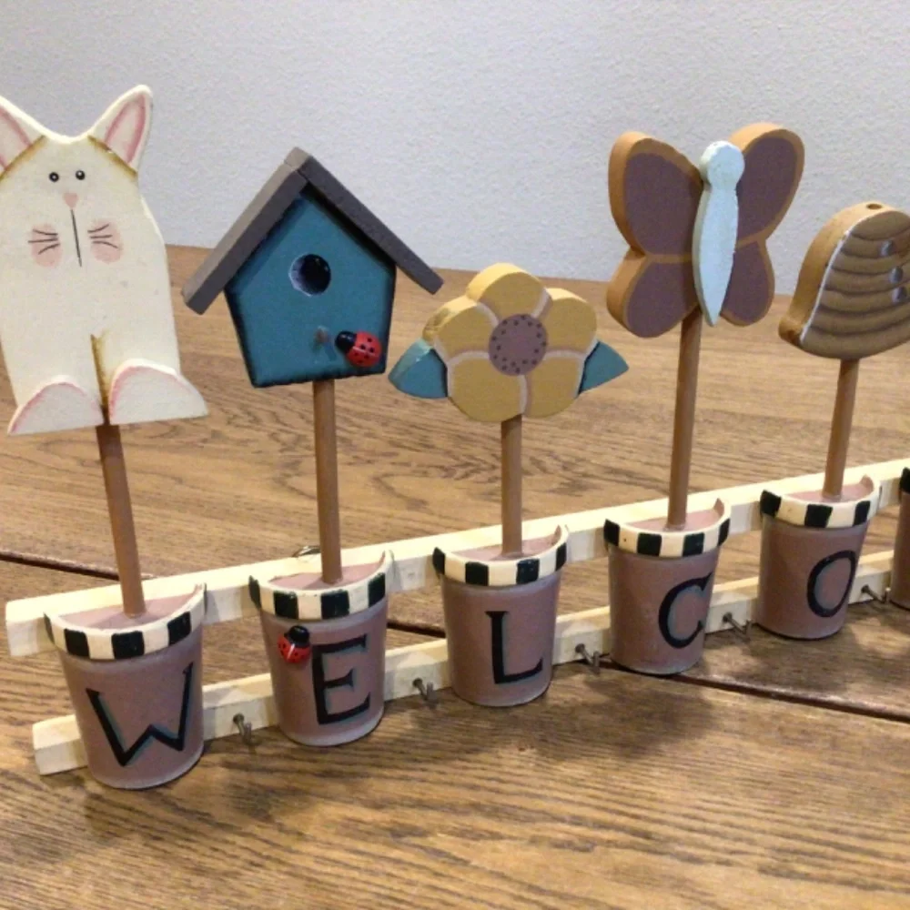 Vintage Welcome sign | Wooden Wall Key Holder